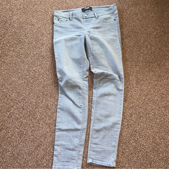 Fragile brand skinny jeans, in Dusty gray w/ cool stitching on back pockets. - Picture 6 of 7